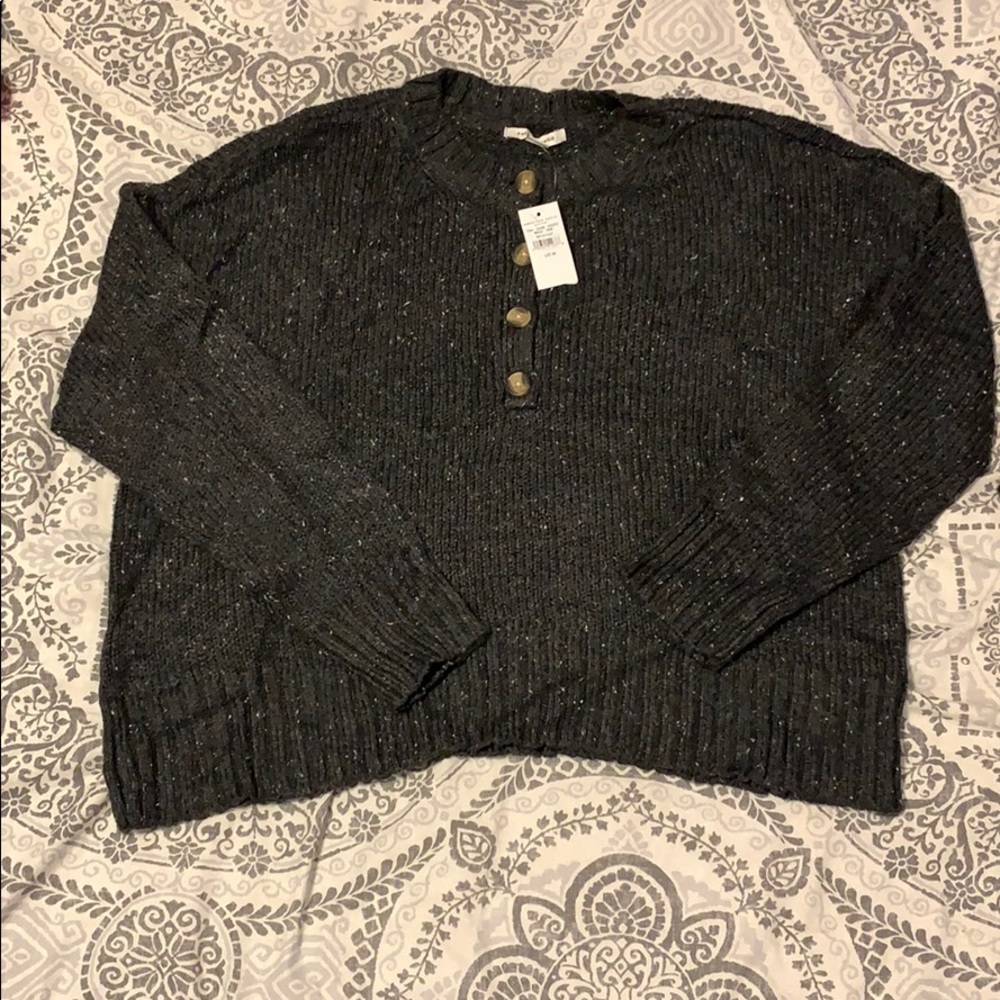 Gray/Black knit sweater